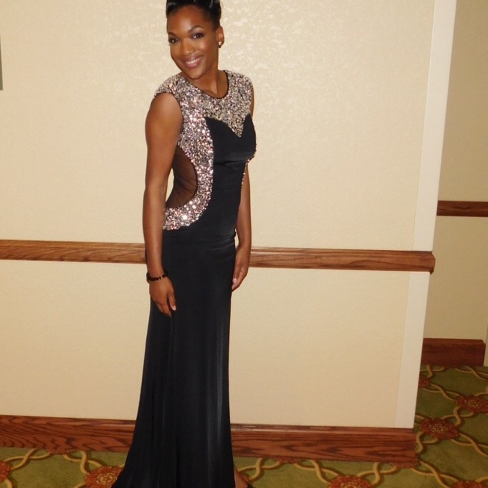 Black Elegant Gown!